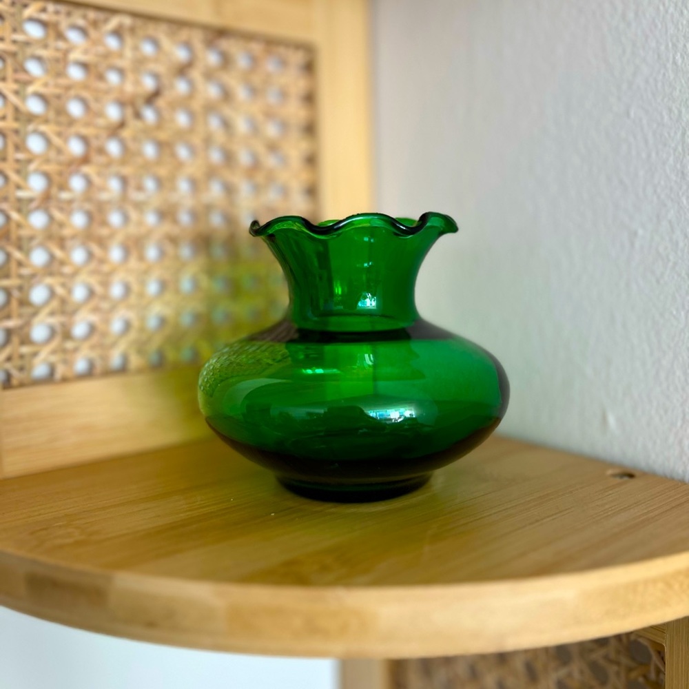 Anchor Hocking Forest Green Depression Glass Small Ruffled Edge Vase